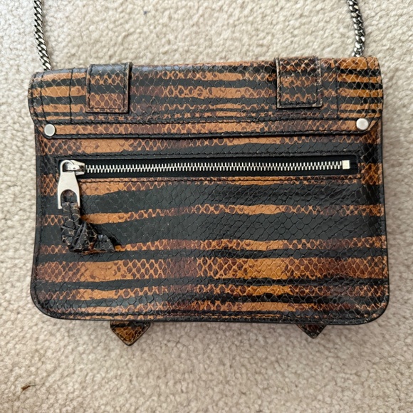 Wallet on a chain - Picture 4 of 5